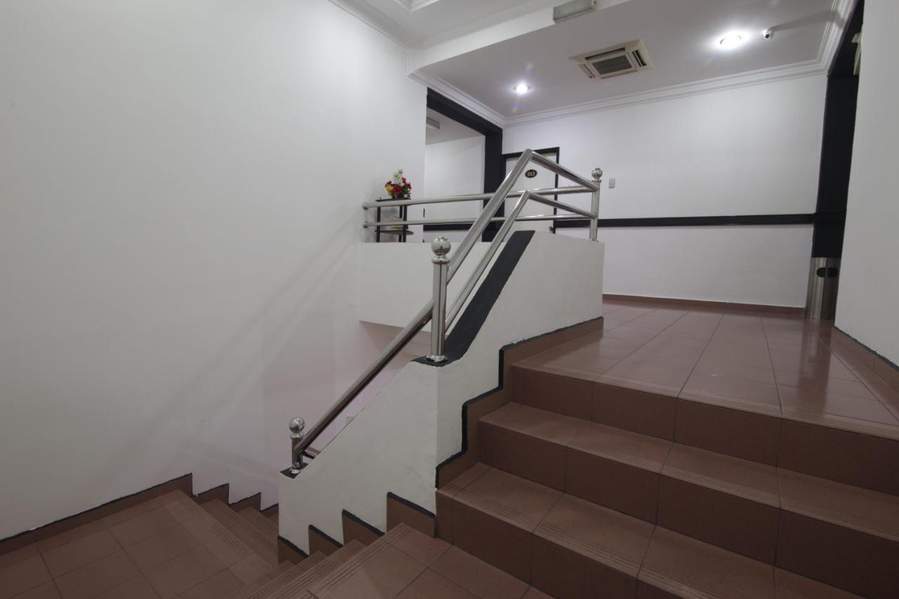G City Hotel Teluk Intan Luaran gambar
