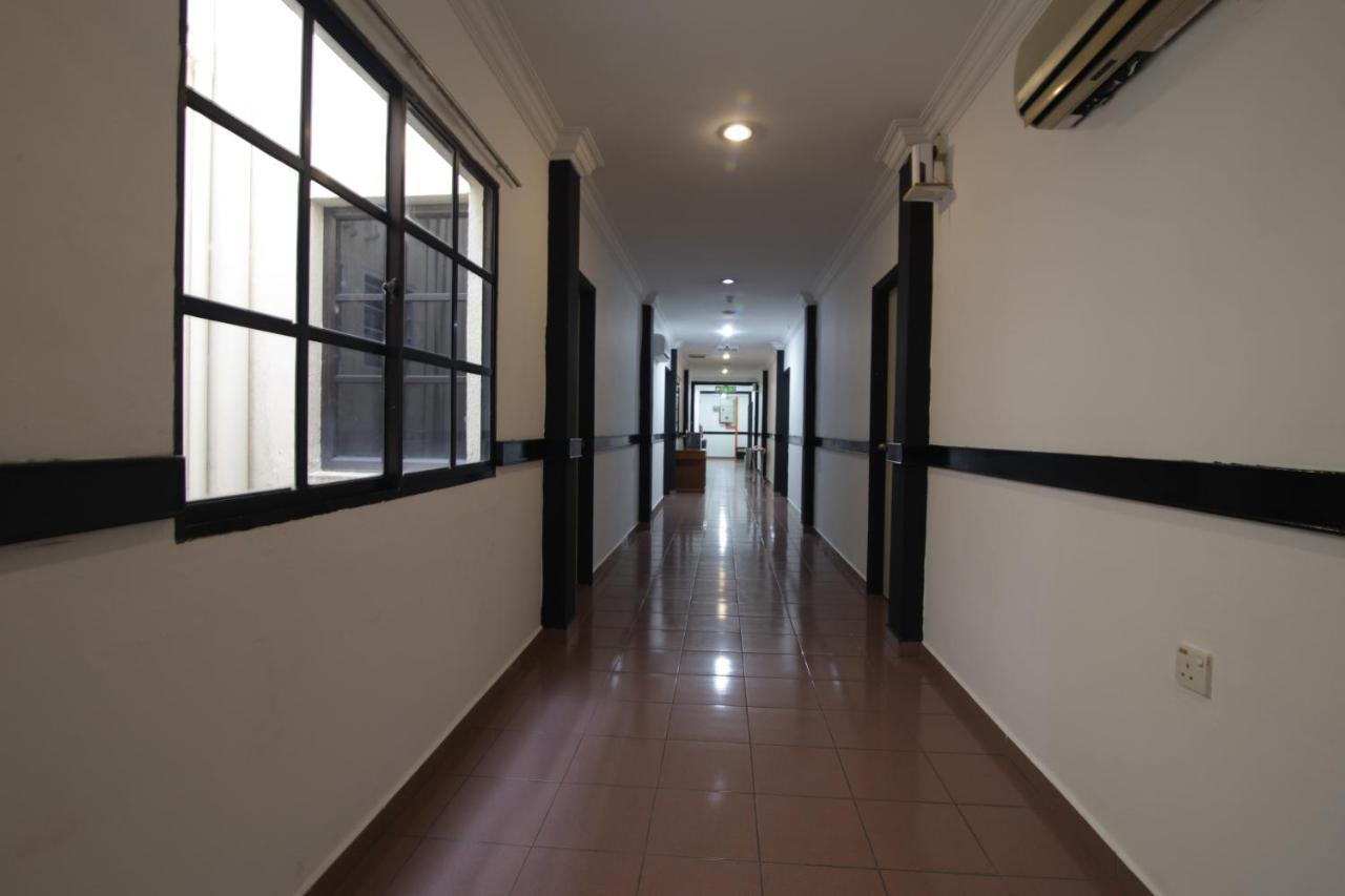 G City Hotel Teluk Intan Luaran gambar