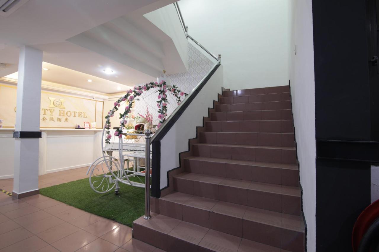 G City Hotel Teluk Intan Luaran gambar