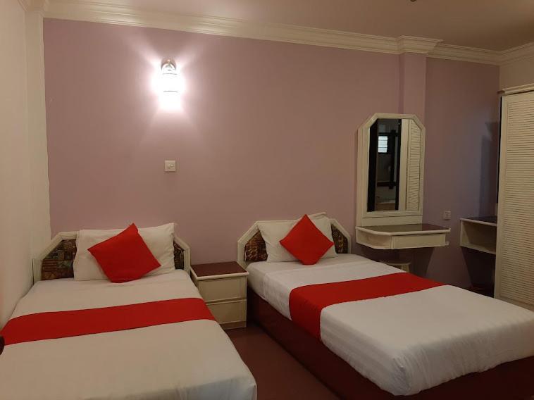G City Hotel Teluk Intan Luaran gambar
